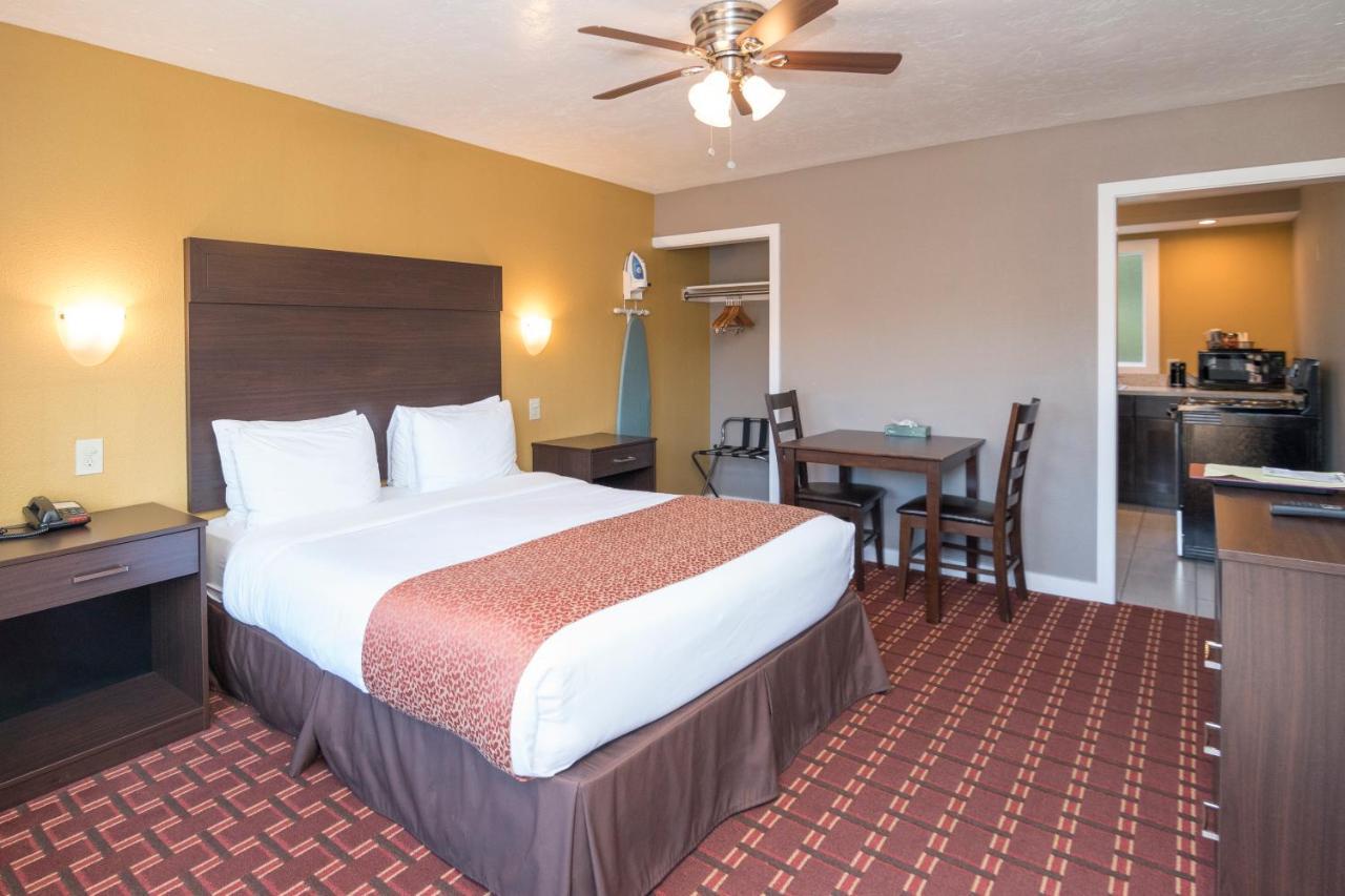 Capitol Hill Motel ポートランド エクステリア 写真