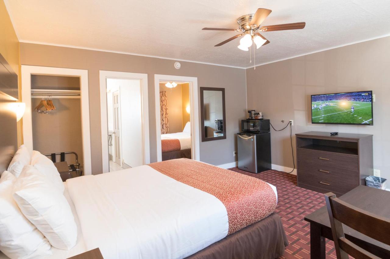 Capitol Hill Motel ポートランド エクステリア 写真